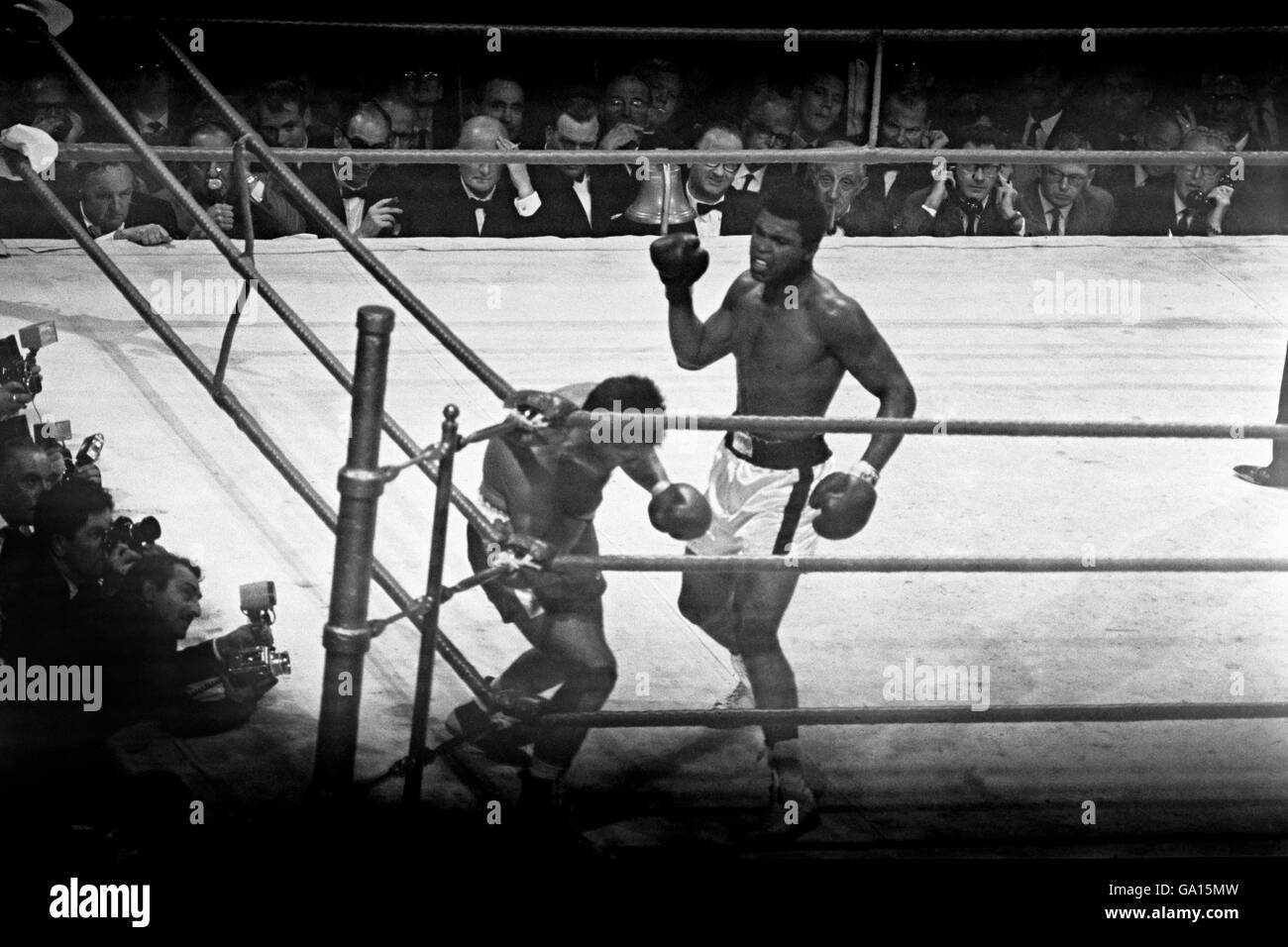 Brian london boxing hires stock photography and images Alamy