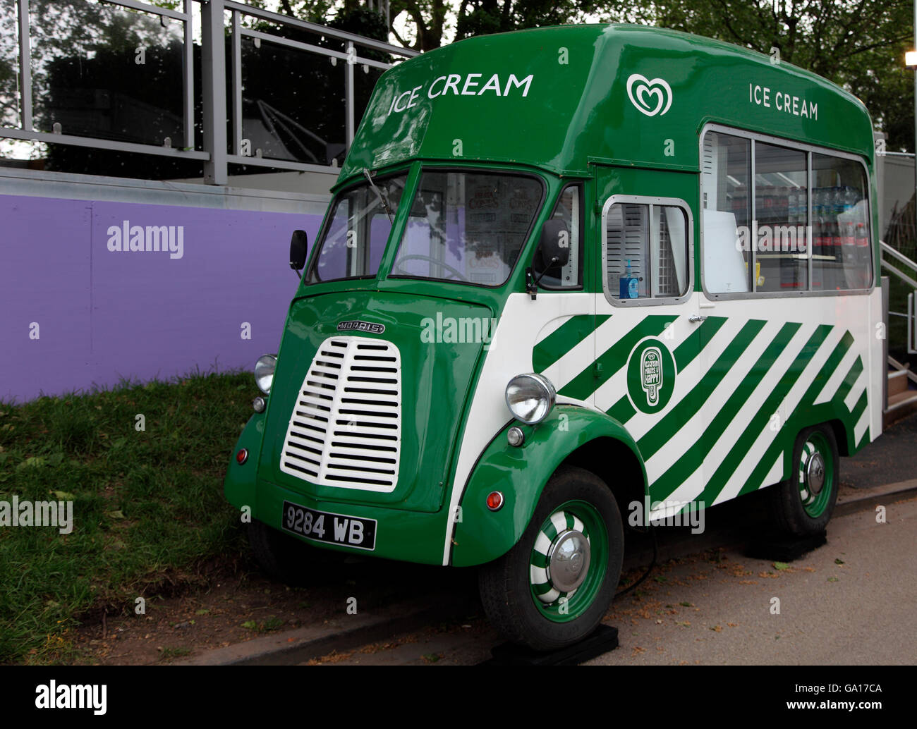 morris ice cream van
