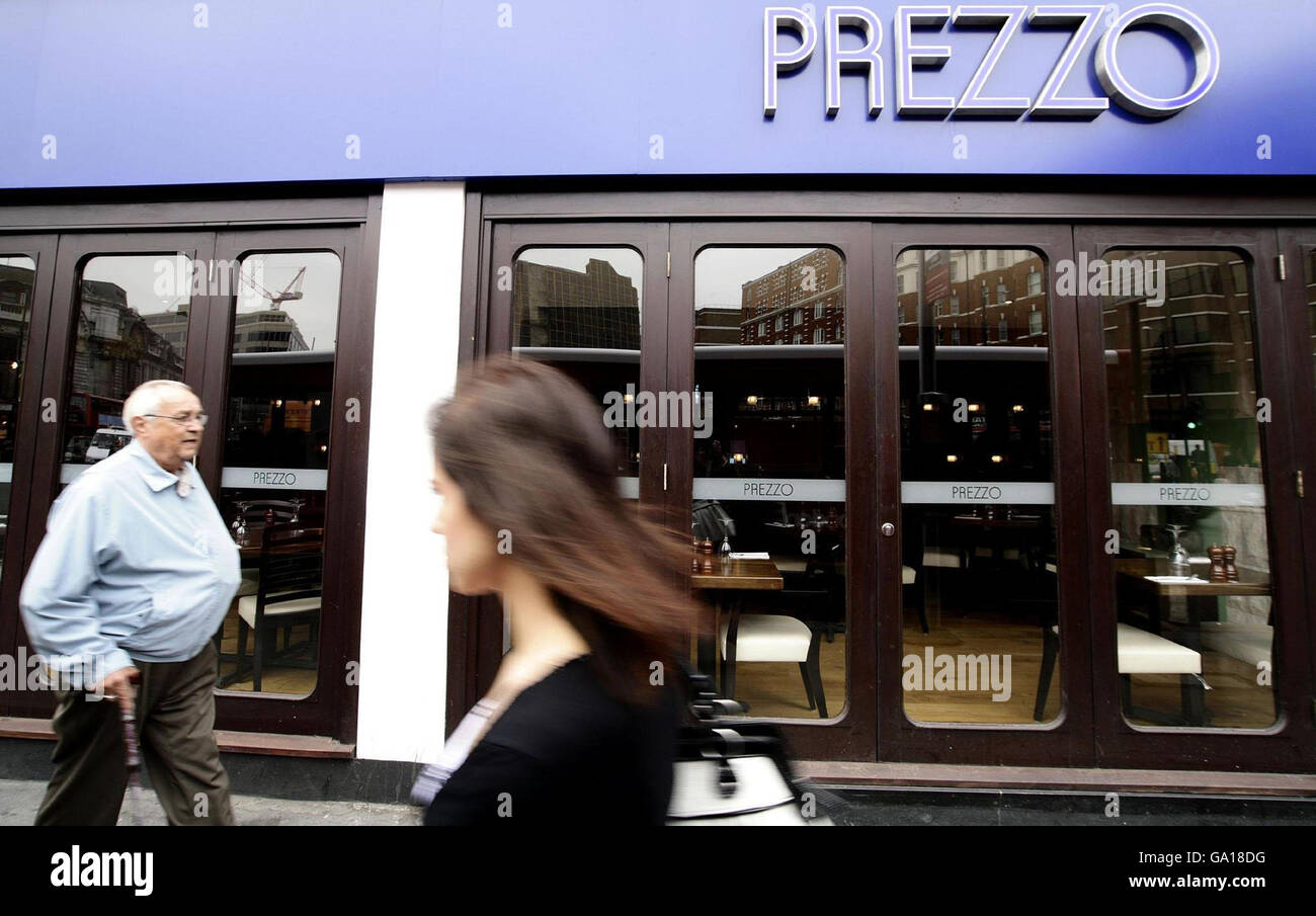 The Italian restaurant chain, Prezzo in Victoria, central London, who are today holding their Annual General Meeting. Stock Photo