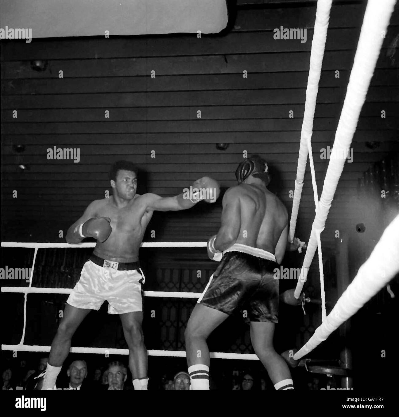 Muhammad Ali (l) sparring in preparation for his World Championship fight with Joe Frazier Stock Photo