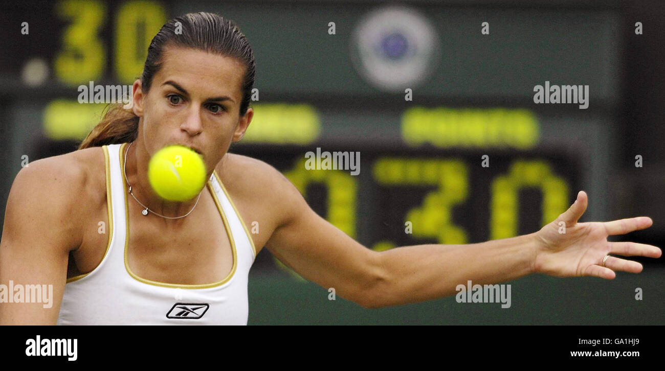 Tennis - Wimbledon Championships 2007 - Day Two - All England Club Stock Photo