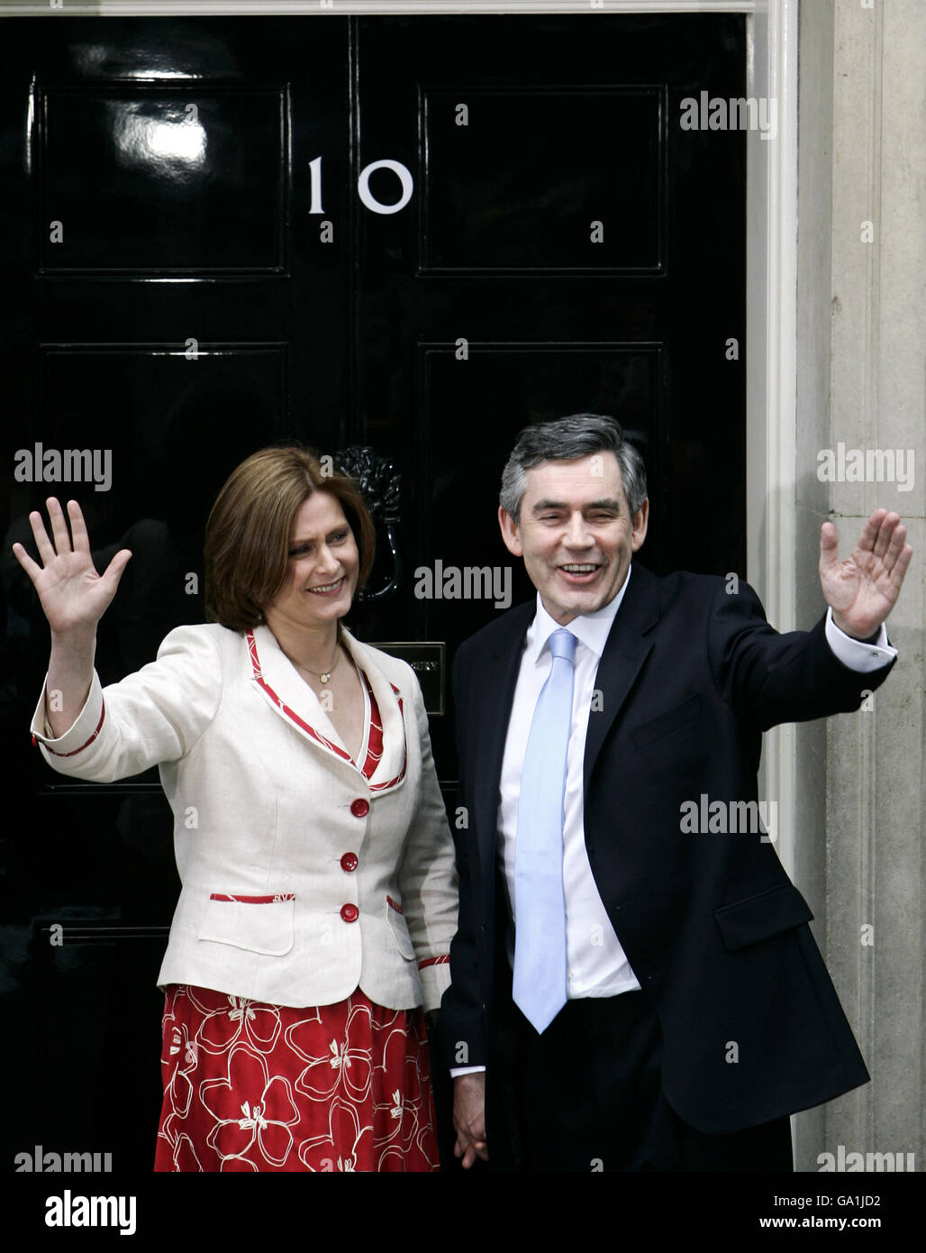 New British Prime Minister Gordon Brown and wife Sarah arrive at 10 Downing Street for the first time as Premier. Stock Photo