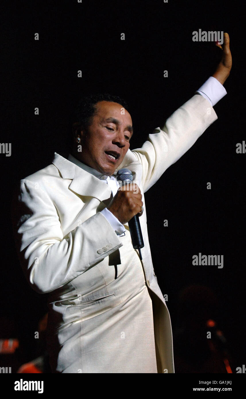 Smokey Robinson in concert London Stock Photo Alamy