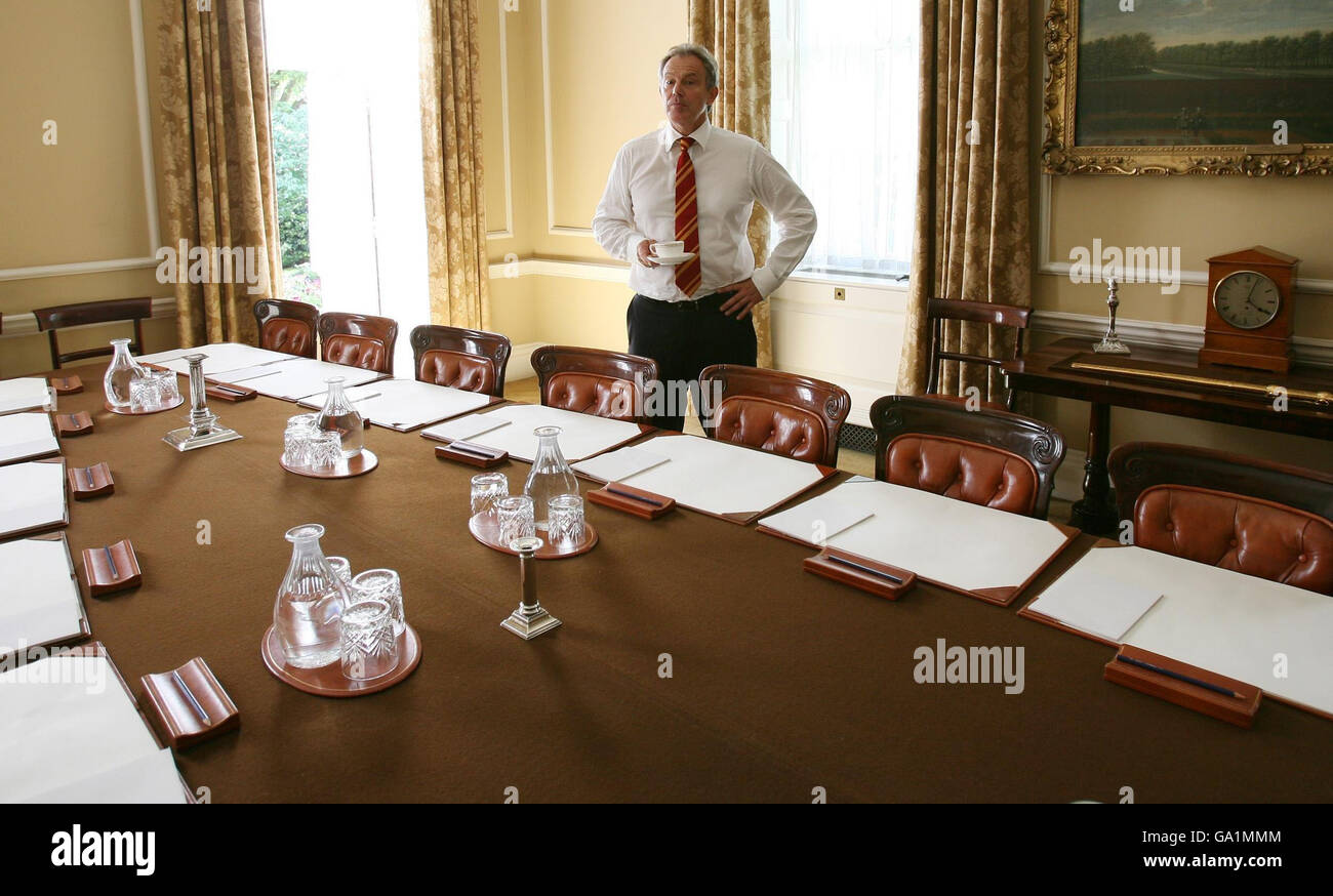Cabinet room downing street tony blair hi-res stock photography and