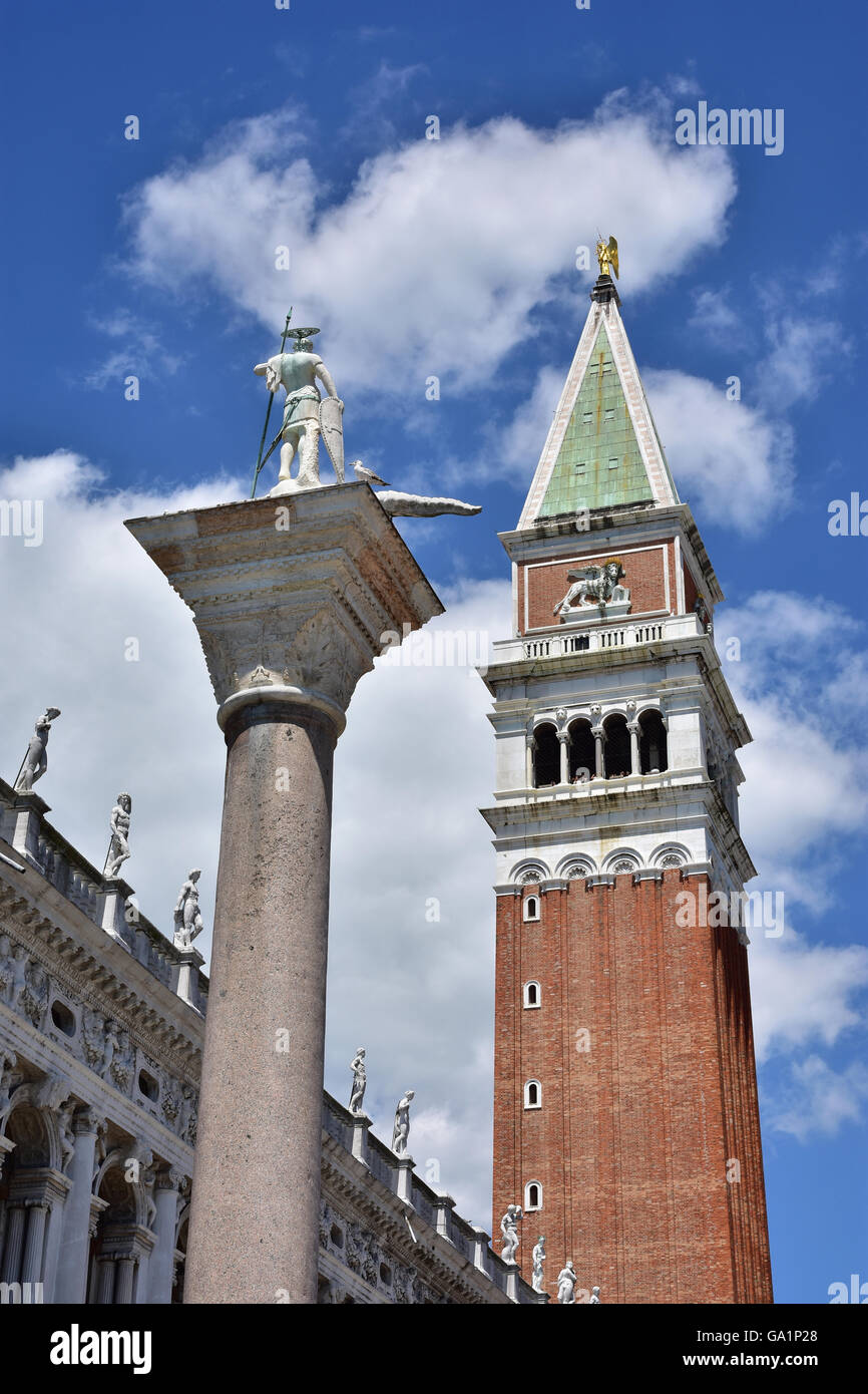Column with lion of st mark hi-res stock photography and images - Alamy