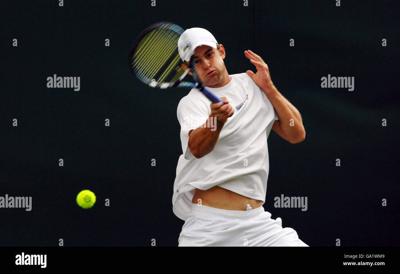 Andy roddick practices hi-res stock photography and images - Alamy