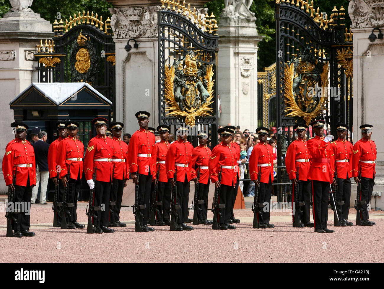 その他 Queens Guards on Parade [CD] Jamaican regiment mount the queens guard hi-res stock