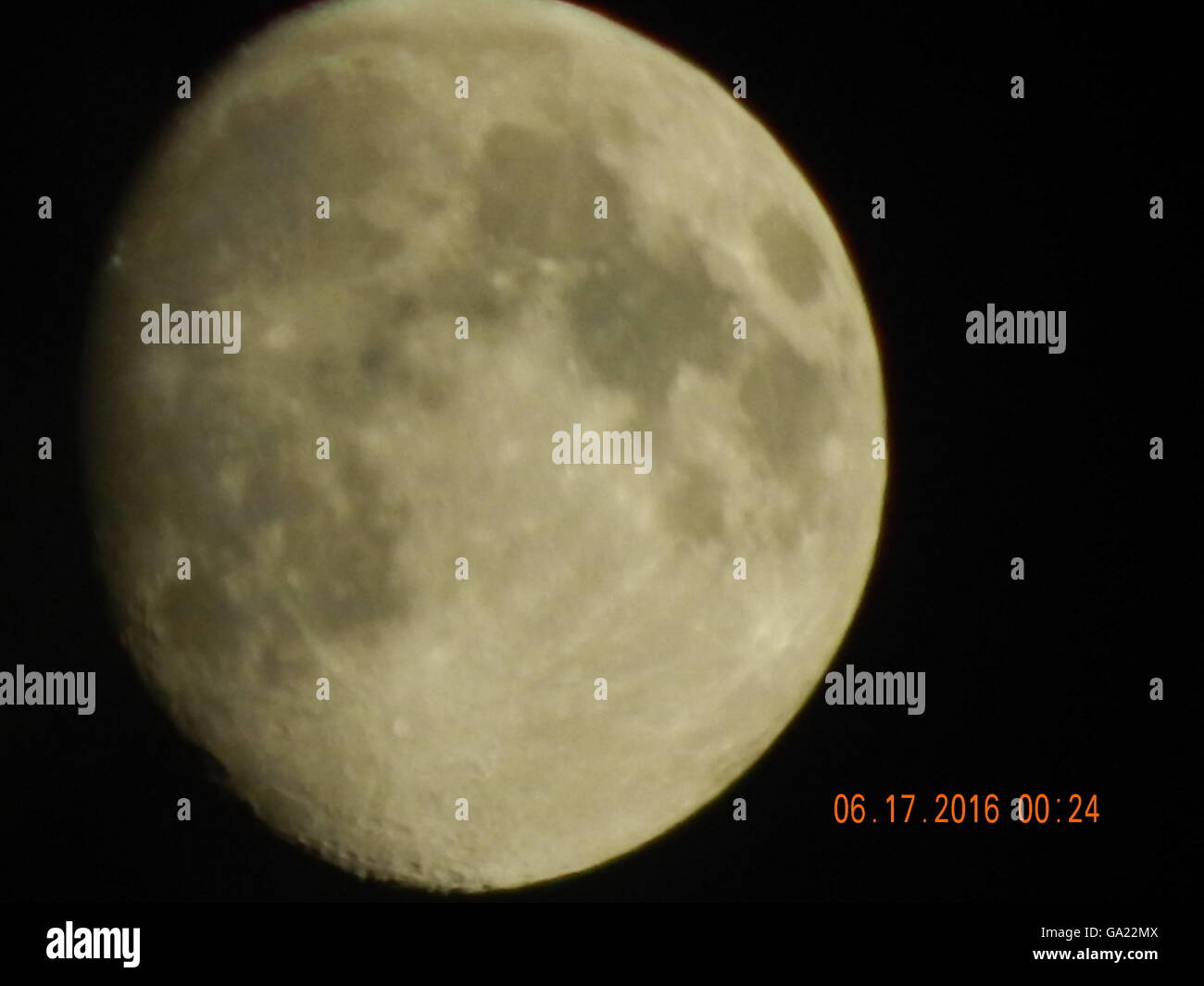 Shooting for the moon hi-res stock photography and images - Alamy