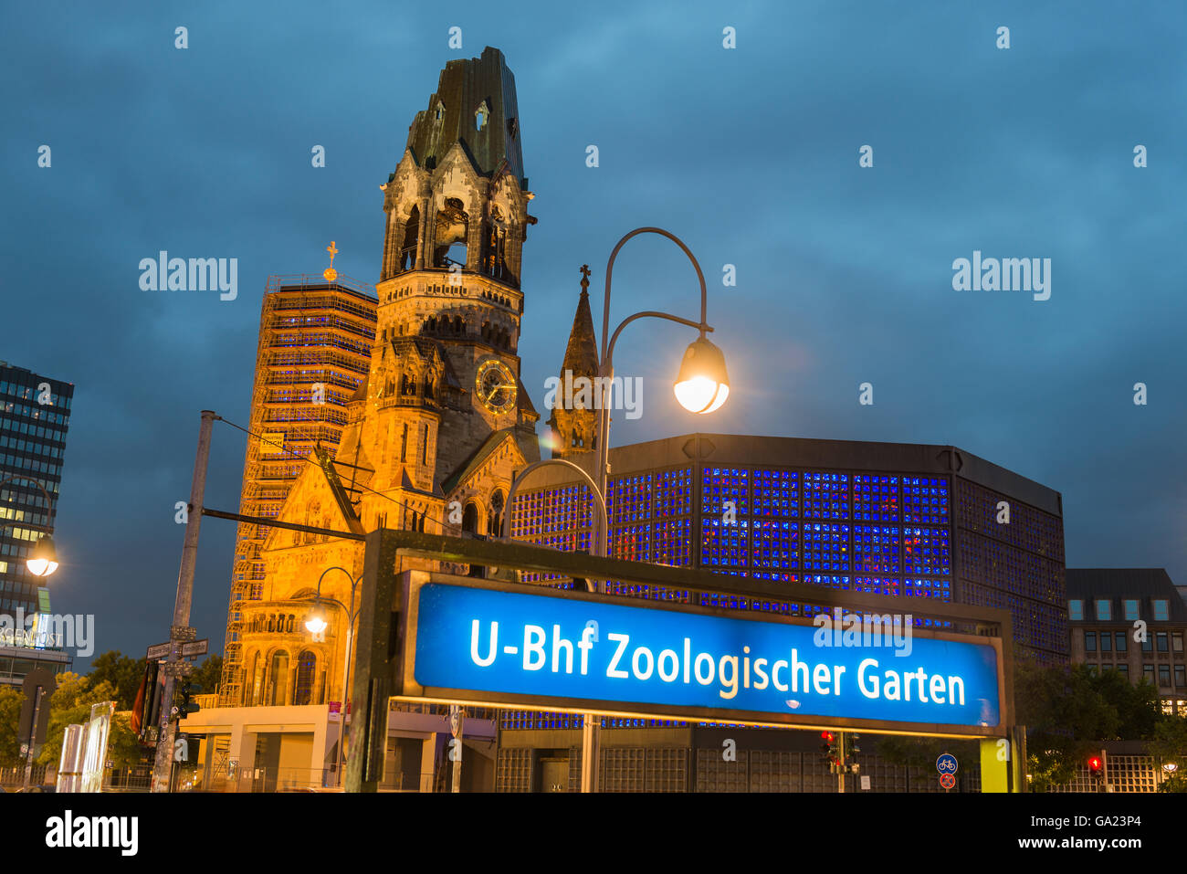Berlin zoologischer garten station hires stock photography and images