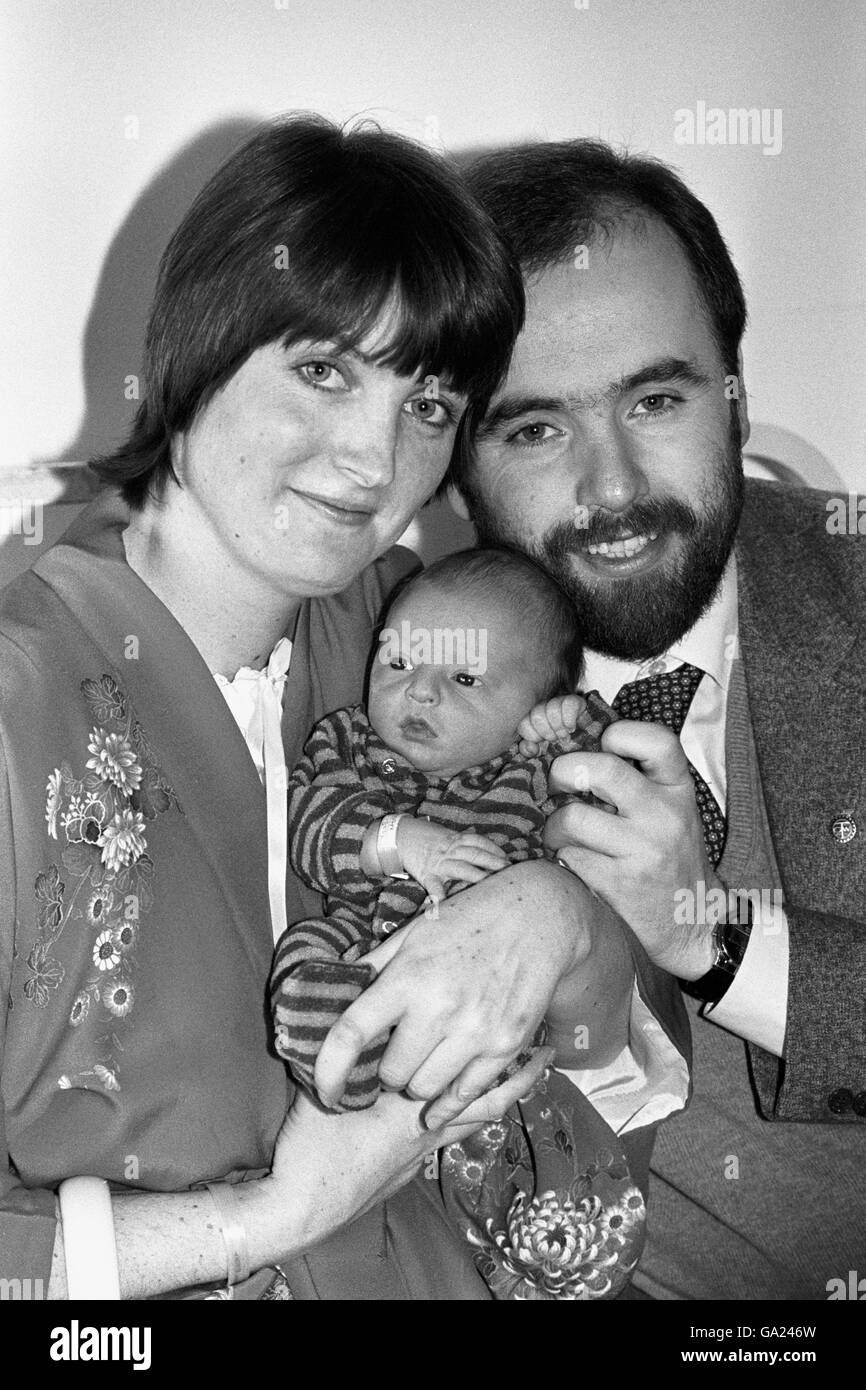 Peckham's new Labour MP Harriet Harman with her husband Jack Dromey and their son Harry. Stock Photo