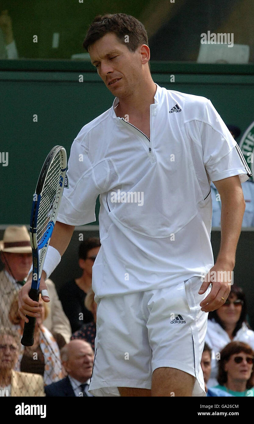 Tim Henman called out by his co-host as he suffers major Australian Open wardrobe function - The