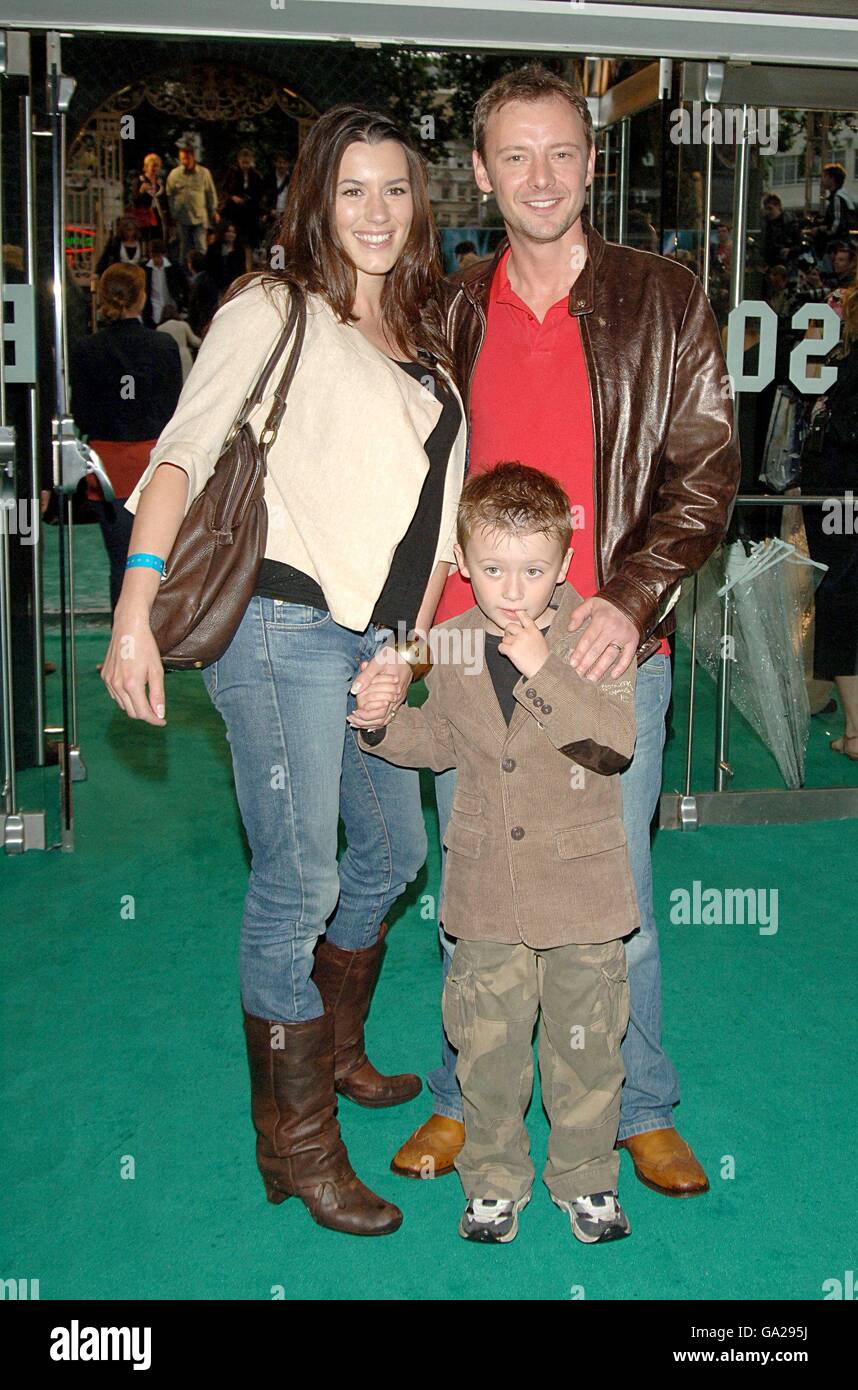 John Simm, his wife Kate Magowan and their son arrive for the UK Premiere of Harry Potter And The Order Of The Phoenix at the Odeon Leicester Square, central London. Stock Photo