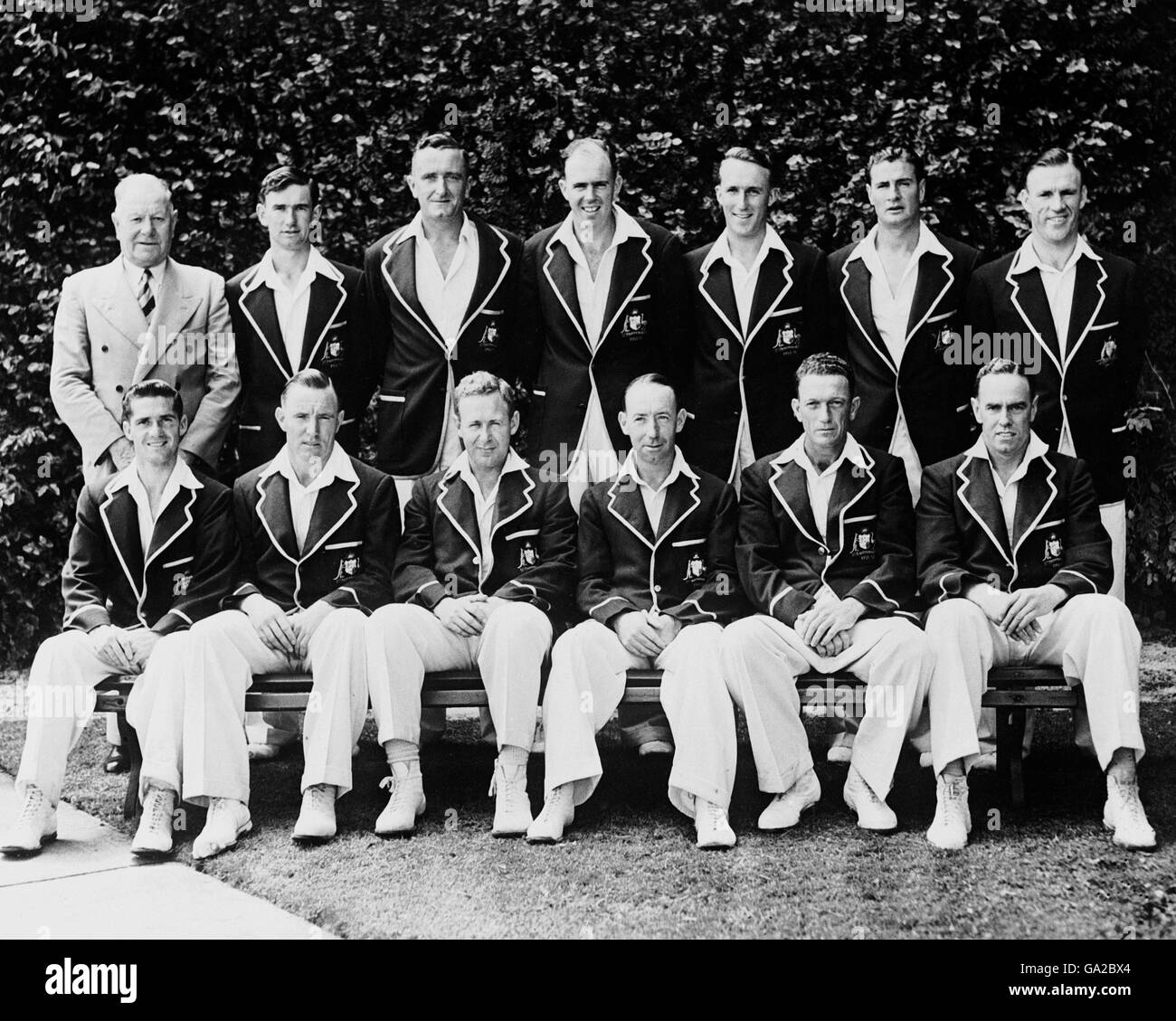 Cricket - Australia. Australia team group, featuring Keith Miller (back row, second r) Stock Photo