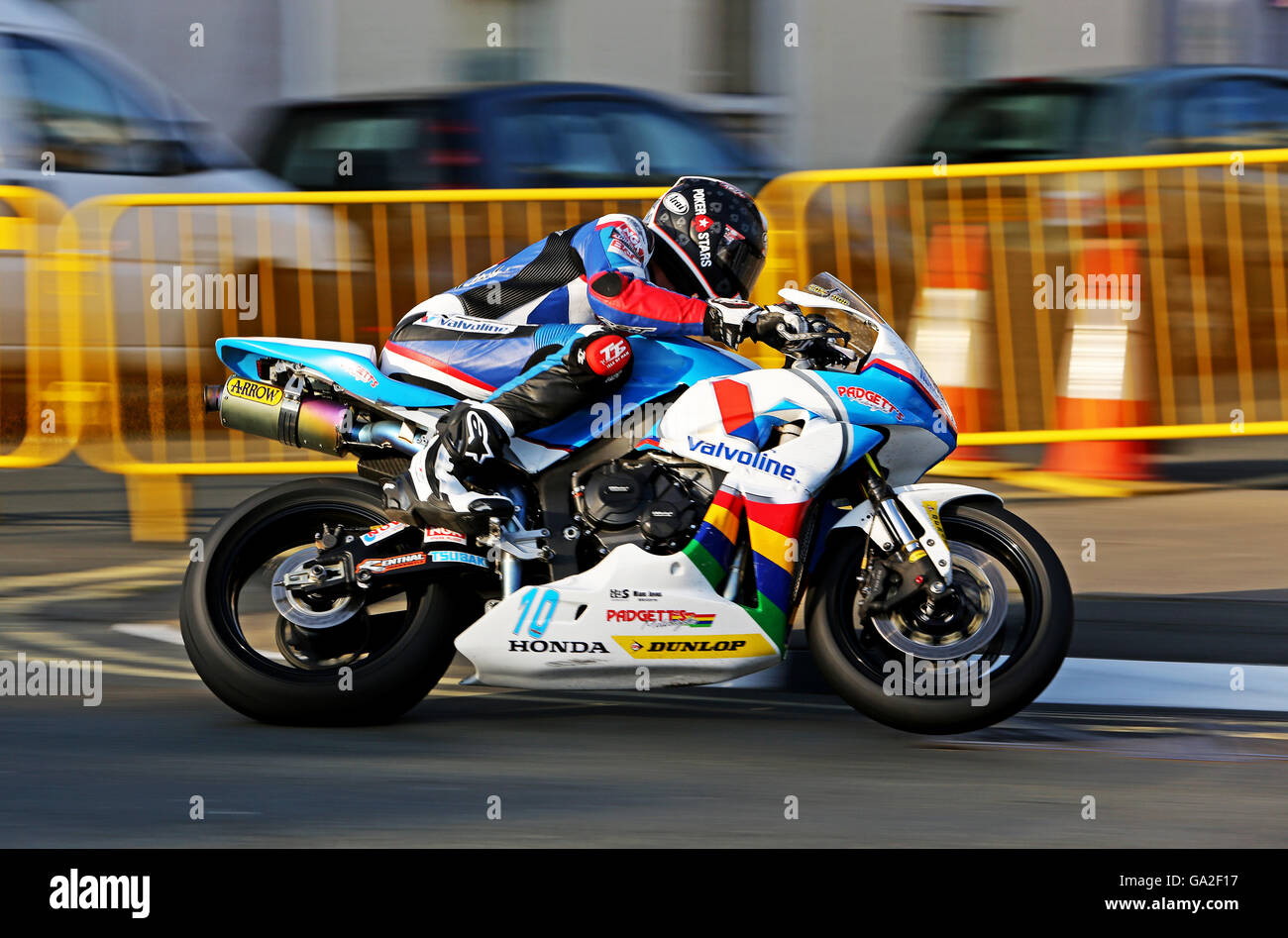 Conor Cummins during evening practice for the 2016 Isle of Man Supersport TT races on the Snaefell Mountain Course Stock Photo