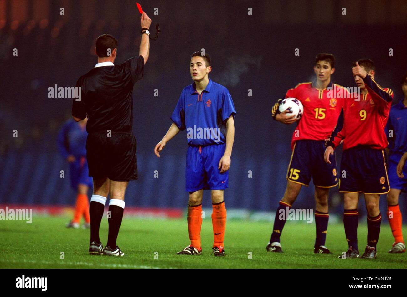 Referee Andy D'Urso shows Holland's Glenn Den Uijl the red card Stock Photo