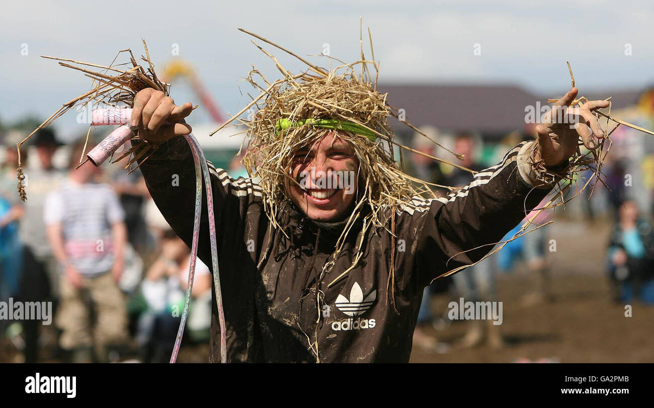 Muddy music festival hi-res stock photography and images - Alamy