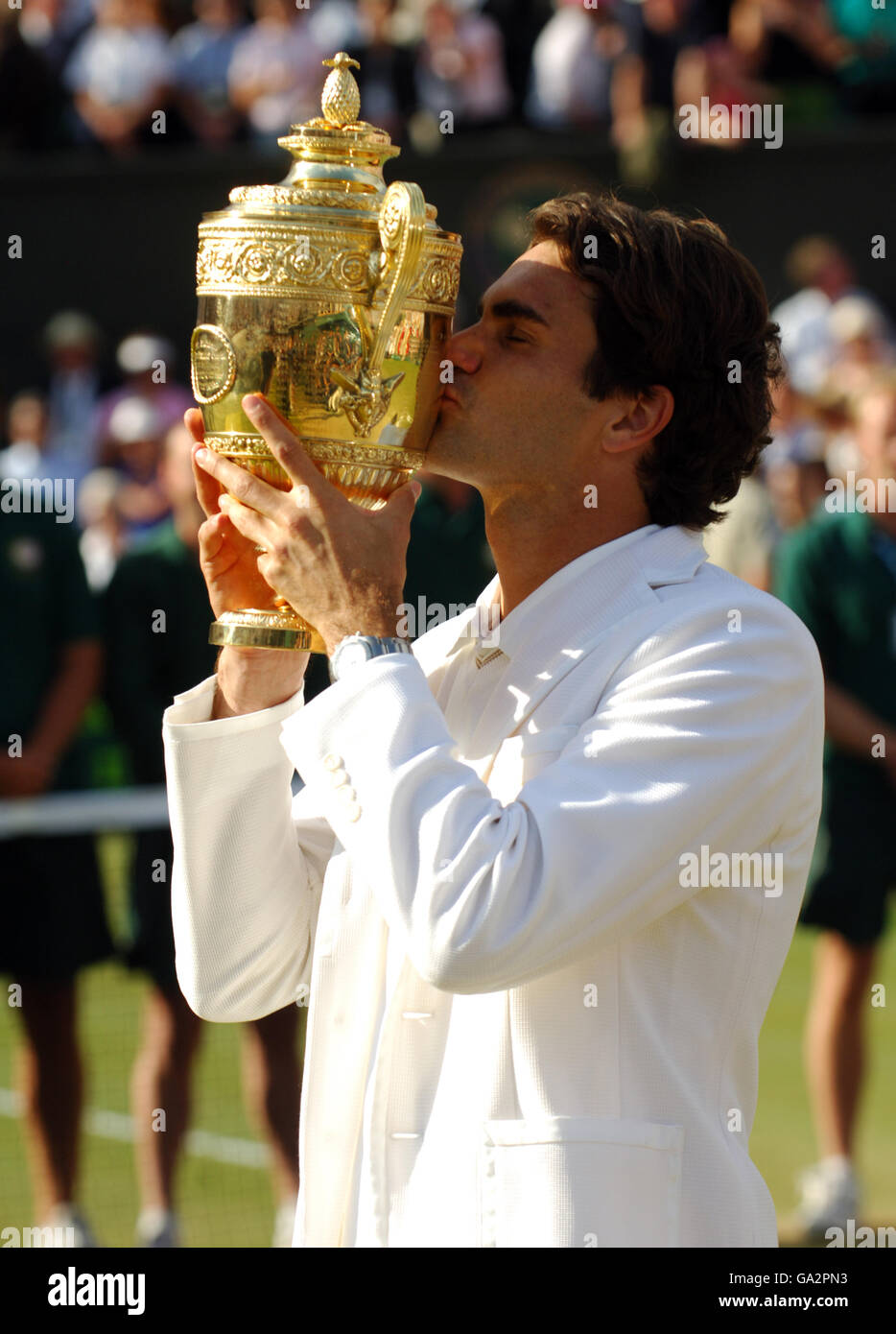 Roger federer celebrates fifth wimbledon title hi-res stock photography and  images - Alamy