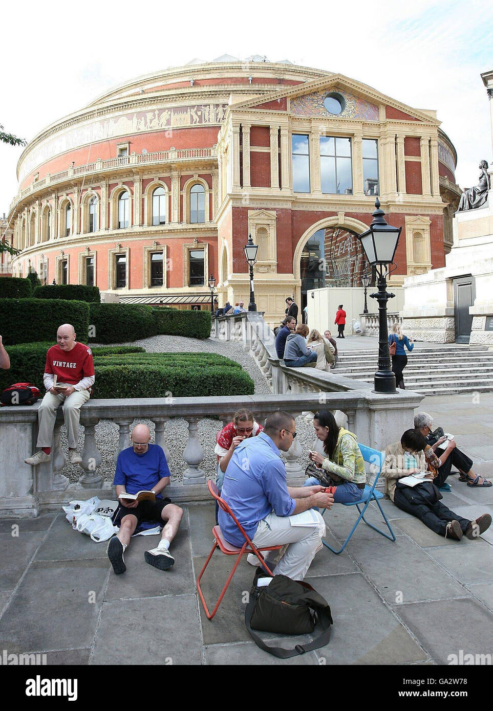 Fans queue for Proms tickets on the South Steps of the Royal Albert ...