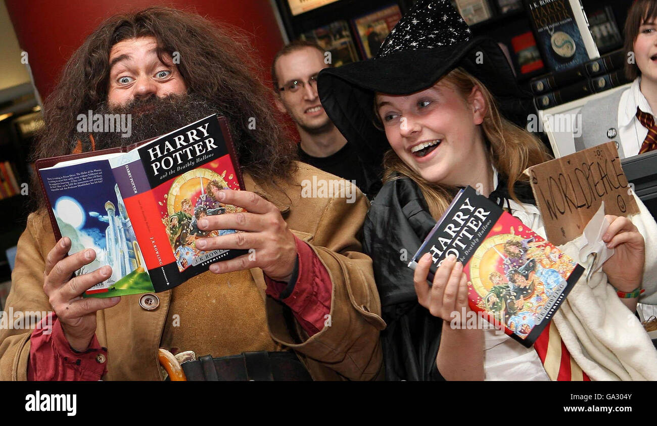 Harry Potter And The Deathly Hallows Launch London Stock Photo Alamy