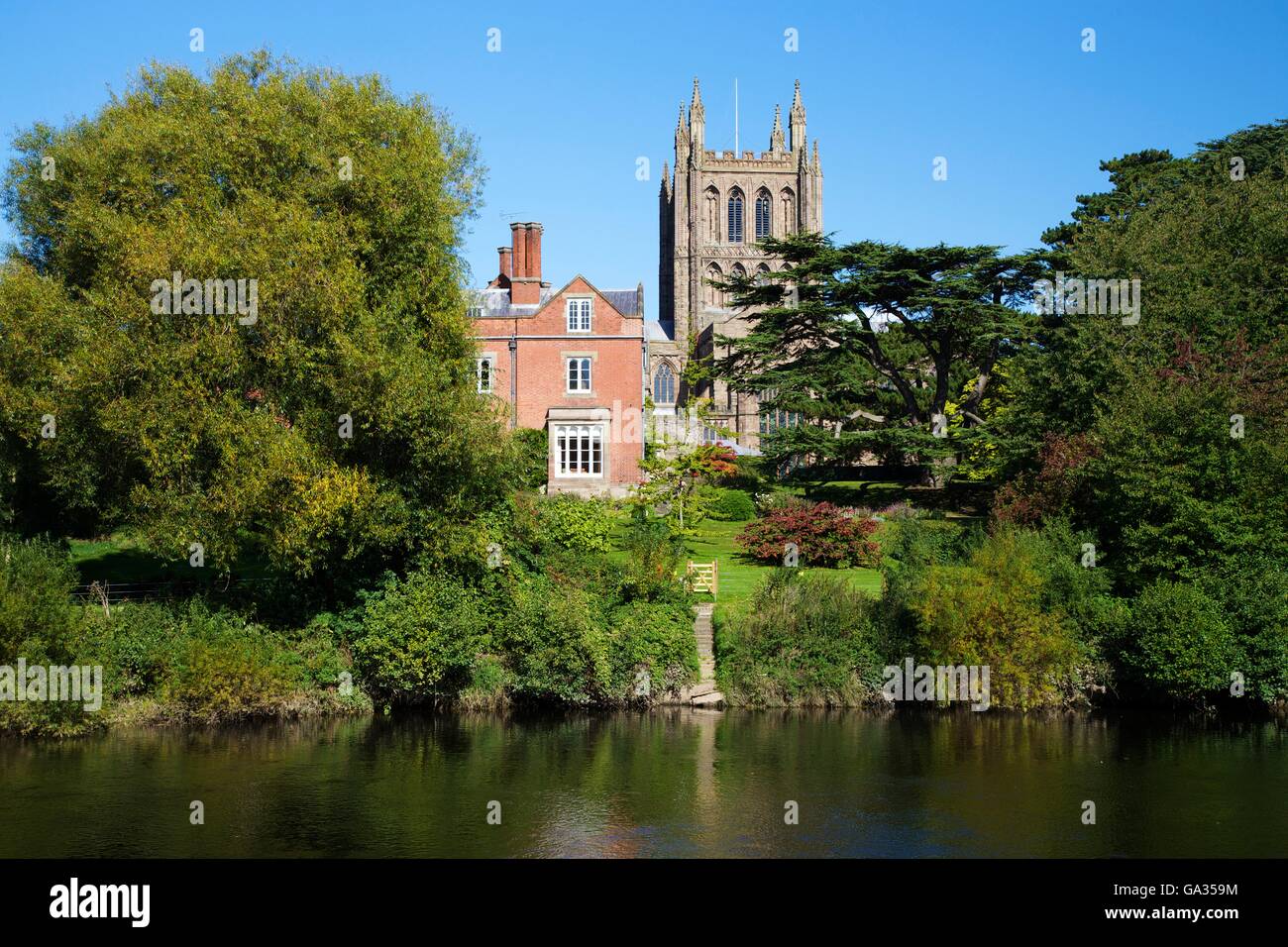Hereford Cathedral Bishops Palace and River Wye, Herefordshire, England, UK, GB, Europe Stock Photo
