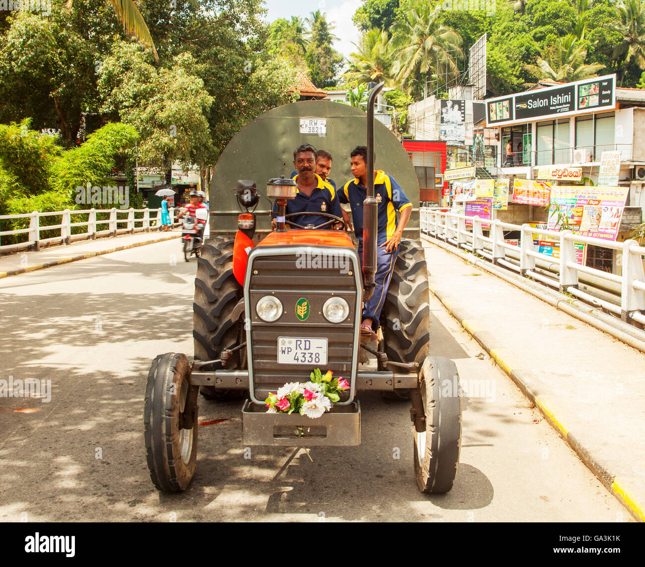 Tractor driver hires stock photography and images Alamy