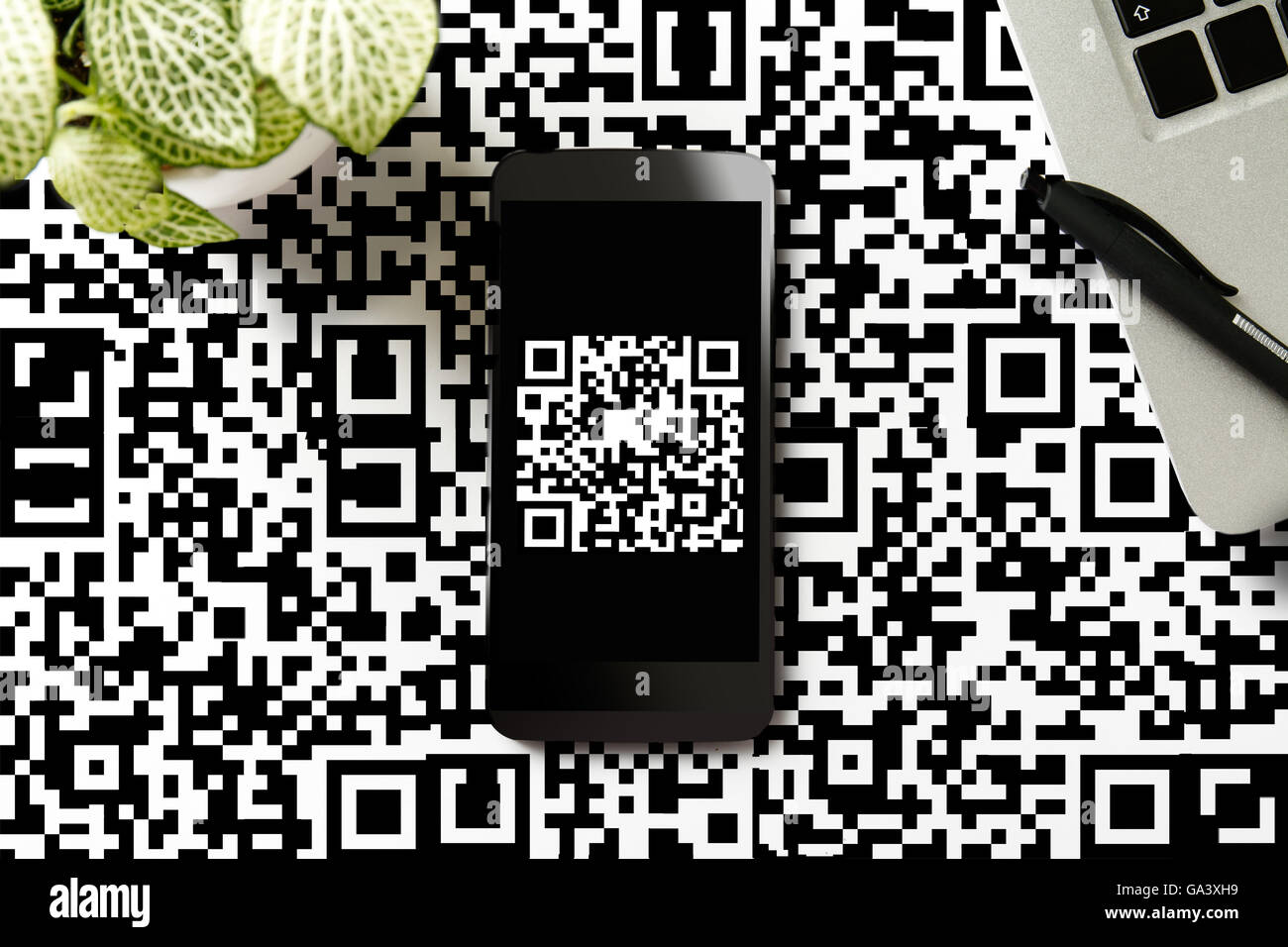 Qr code symbol hi-res stock photography and images - Alamy