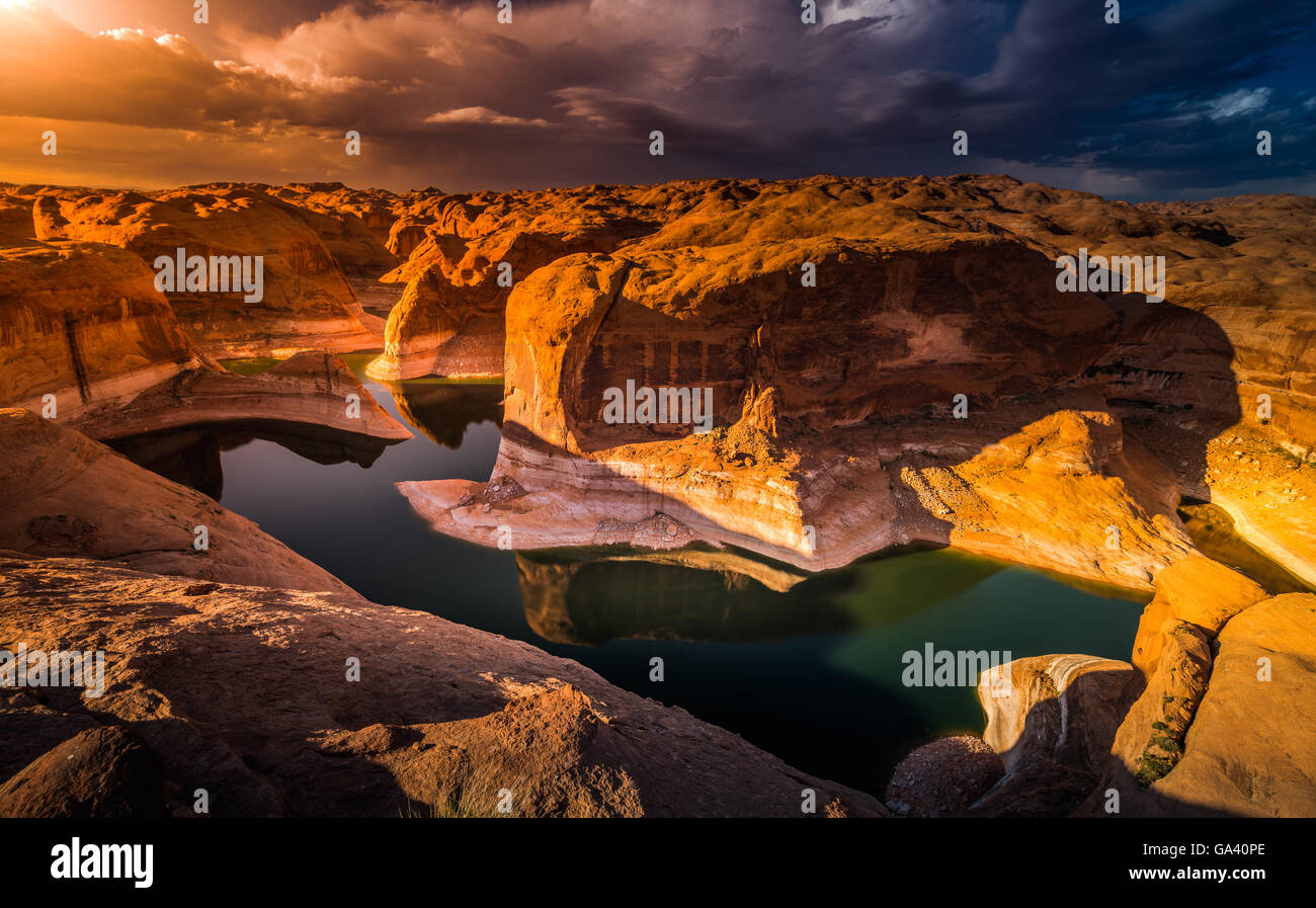 Wide angle Reflection Canyon at Sunset Lake Powell Utah Stock Photo - Alamy