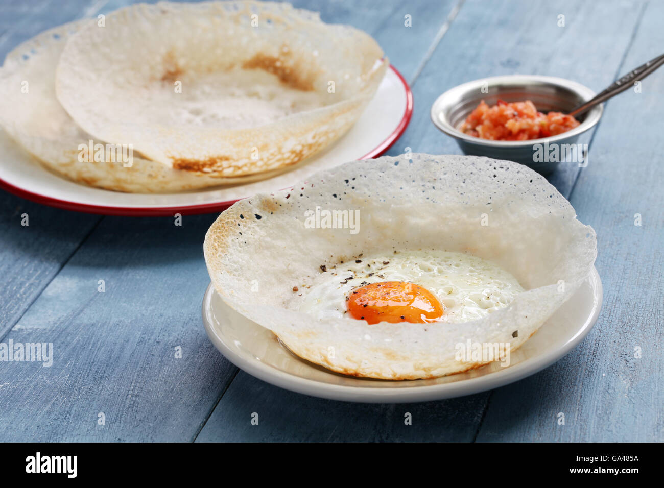 sri lankan egg hopper, bittara aappa Stock Photo Alamy
