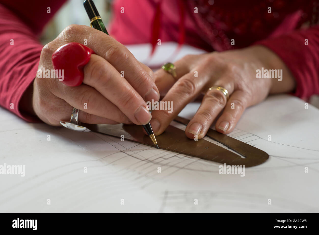 Tracing paper sewing hi-res stock photography and images - Alamy