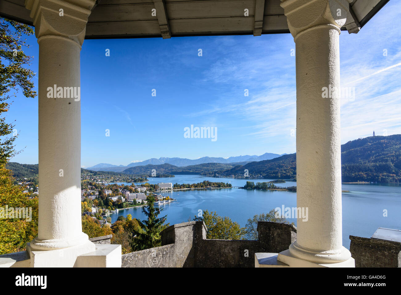 View from High Gloriette in Portschach am Worthersee , the observation tower at the Pyramidenkogel and the Karawanken, Pörtschac Stock Photo