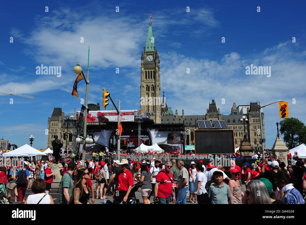 Canada day celebrations hi-res stock photography and images - Alamy