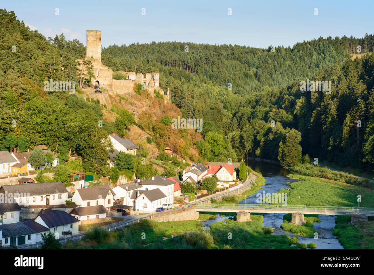 Raabs an der Thaya Kollmitz Castle in Kollmitzdörfl, river Thaya Austria Niederösterreich, Lower Austria Waldviertel Stock Photo