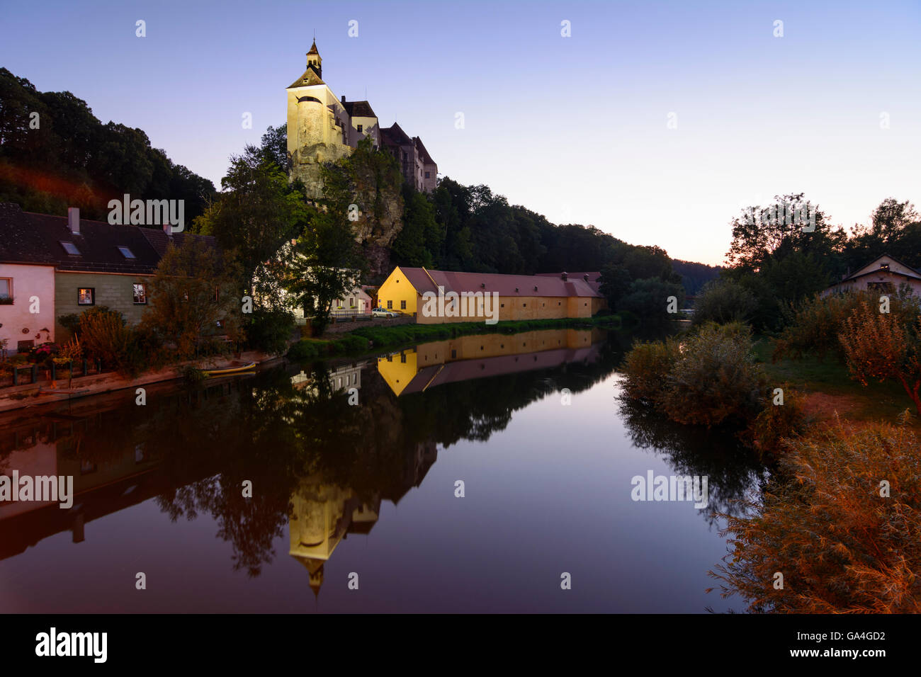 Raabs an der Thaya Raabs Castle over River Thaya Austria Niederösterreich, Lower Austria Waldviertel Stock Photo