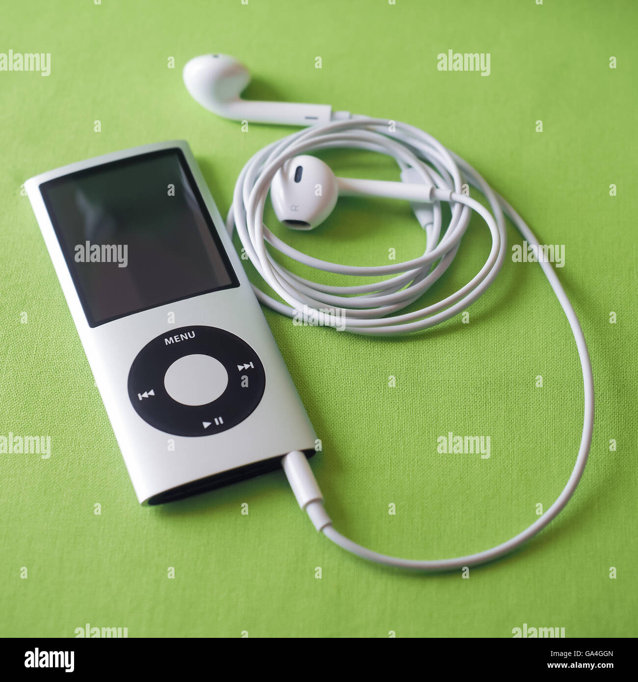 Ipod hi-res stock photography and images - Alamy