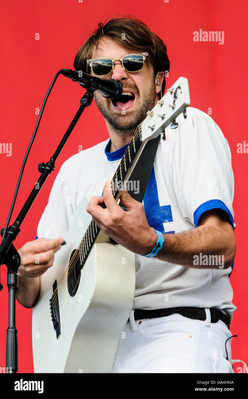 BELFAST, NORTHERN IRELAND. 29 JUN 2016 - Lead singer Justin Hayward-Young from the West London based indie-rock band 'The Vaccines' at Belsonic Music Festival Stock Photo