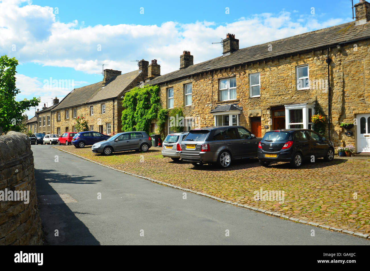 Askrigg North Yorkshire, used as the fictional village of Darrowby in ...