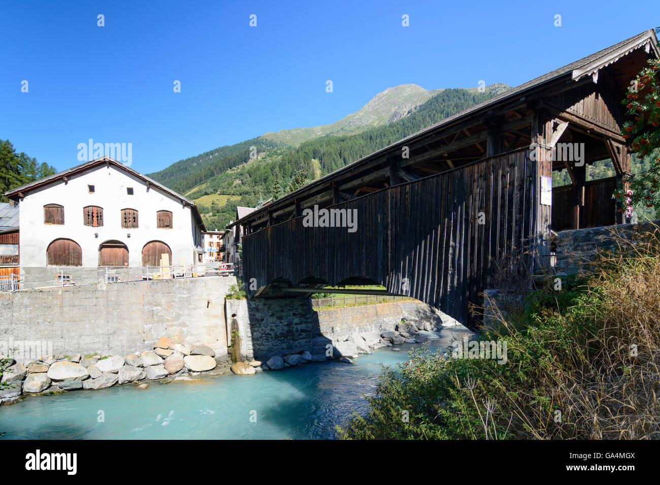 Susch Wooden bridge over the river Inn Switzerland Graubünden, Grisons Unterengadin, Lower Engadine Stock Photo