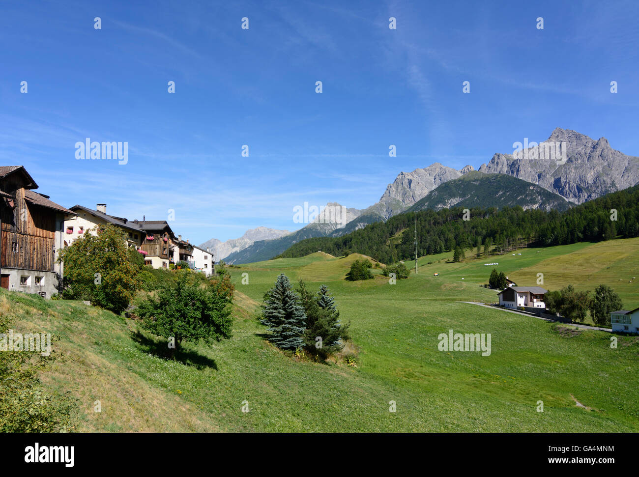 Tarasp Tarasp Fontana, mount Piz Lischana Switzerland Graubünden, Grisons Unterengadin, Lower Engadine Stock Photo