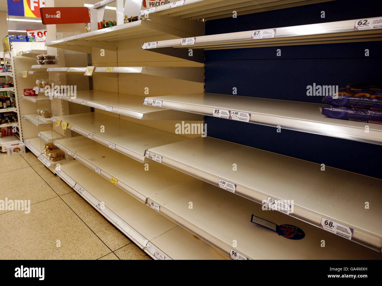 In the tesco superstore at flooded tewkesbury hires stock photography