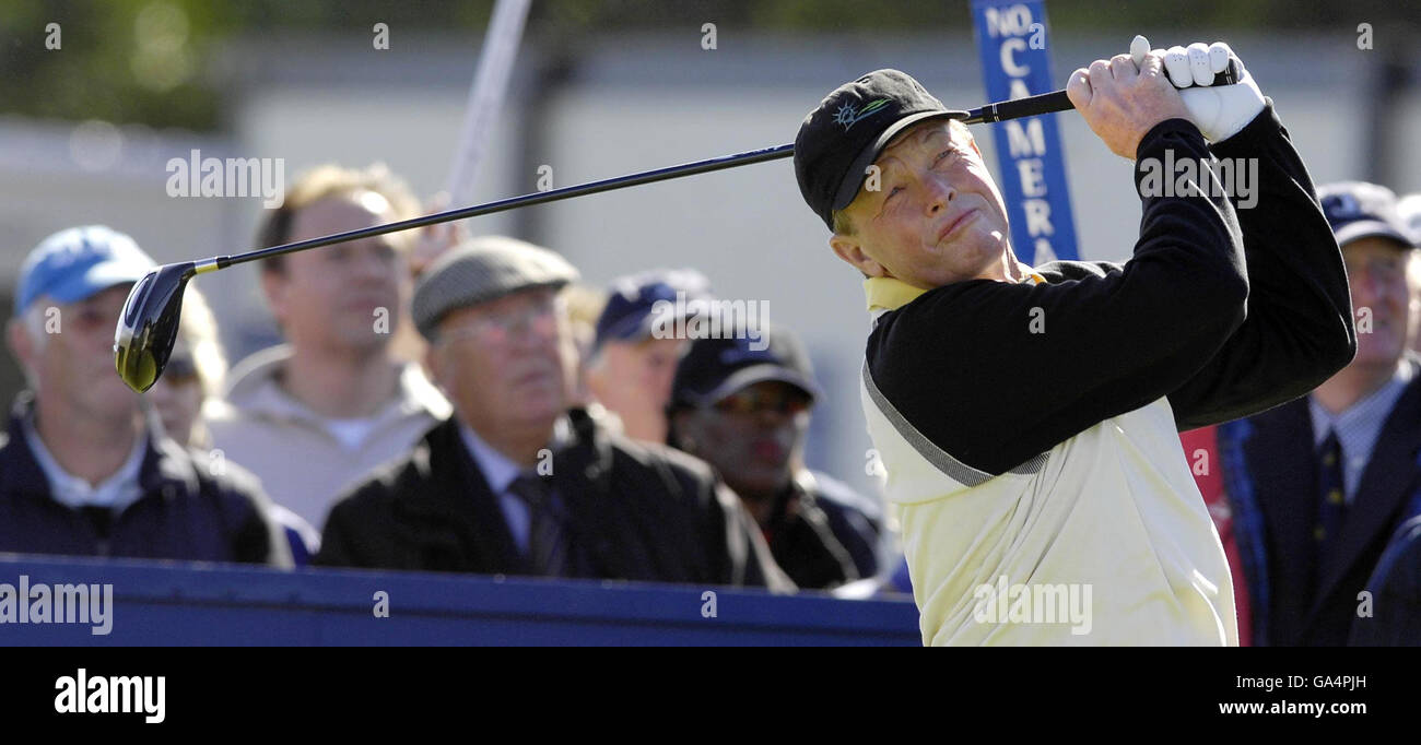 Tom kite tees off on st senior british open championship hires stock