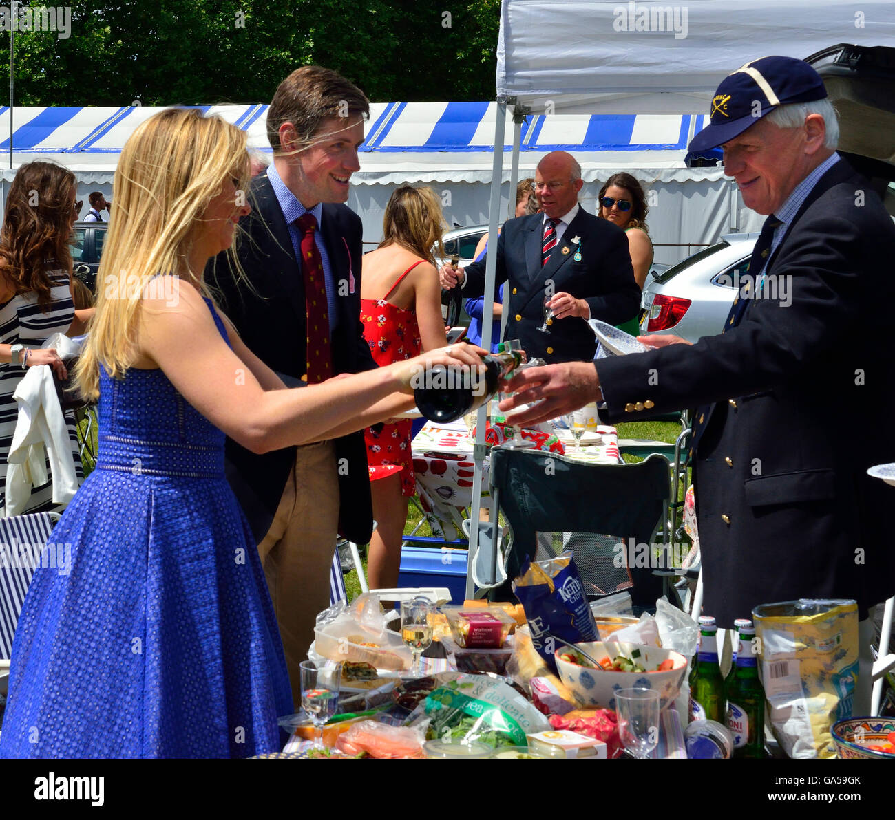 Henley on Thames, UK. 2nd July, 2016. Brexit ! what Brexit ! Traditions  continues  in the spectators car park,  Lion meadows ,  during  the Luncheon Interval at Henley Royal Regatta- one of the  most important  sporting  events in the English social  calender Credit:  Gary Blake/Alamy Live News Stock Photo