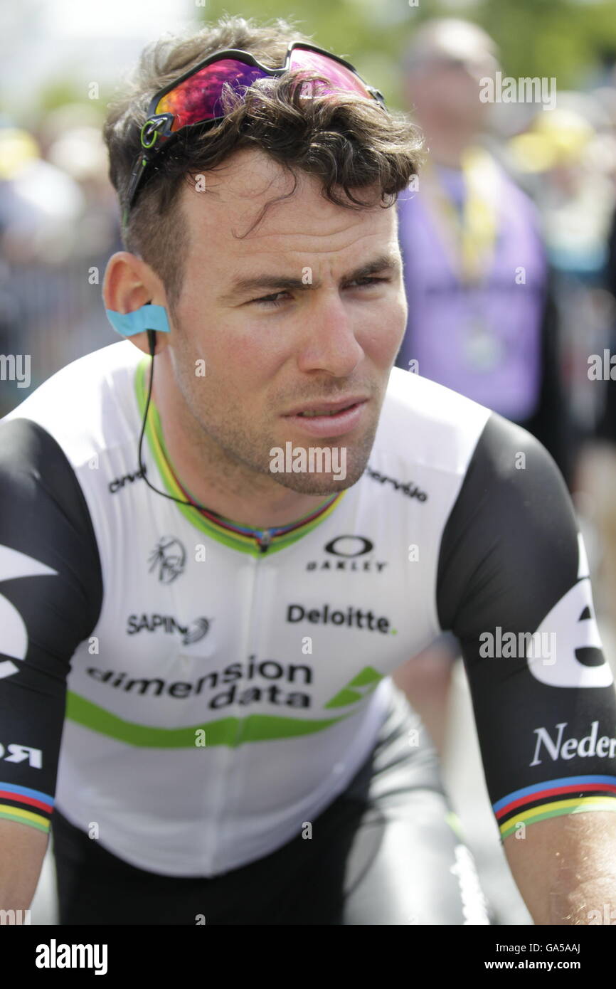 Mont St. Michel, France July 2, 2016 Mark Cavendish at the start this  morning at Mont Saint Michel Credit: Laurent Lairys / Agency Locevaphotos /  Alamy Live News Stock Photo - Alamy