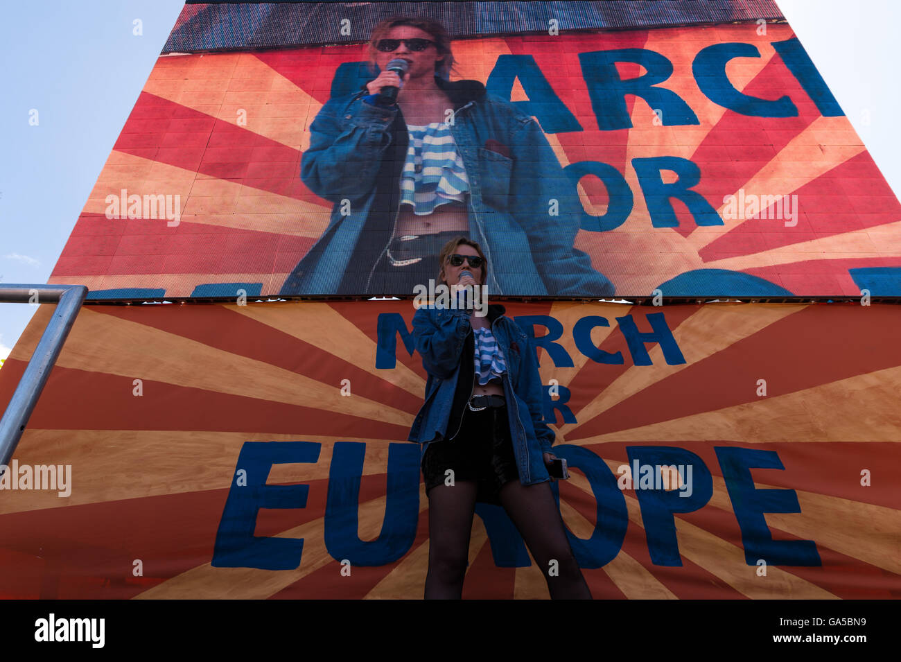 London, UK. 2nd July 2016. Billie JD Porter speaks to the crowd gathered at Parliament Square during March for Europe rally. Wiktor Szymanowicz/Alamy Live News Stock Photo