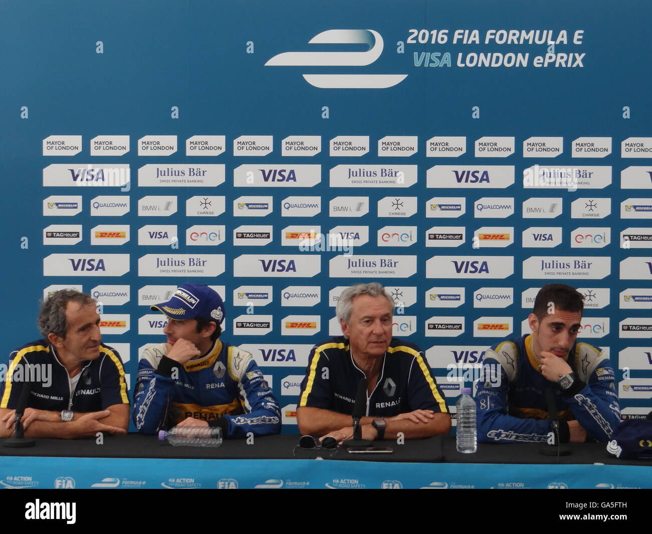 Miniature RENAULT e.dams #9 Champion Saison 2 2015-2016 Sébastien Buemi SPARKS SPA18FE02 | Collect World