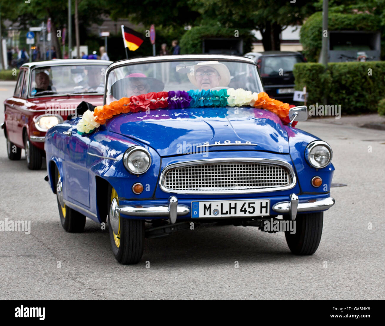 Garching, Germany. 3th July, 2016.  Old glories as this festive vintage Skoda cabriolet at the traditional parade of clubs, bands and associations in Garching, universitary town few Kilometers North of Munich Credit:  Luisa Fumi/Alamy Live News Stock Photo