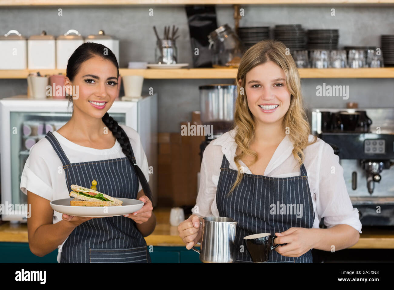Waitresses with food hi res stock photography and images Alamy
