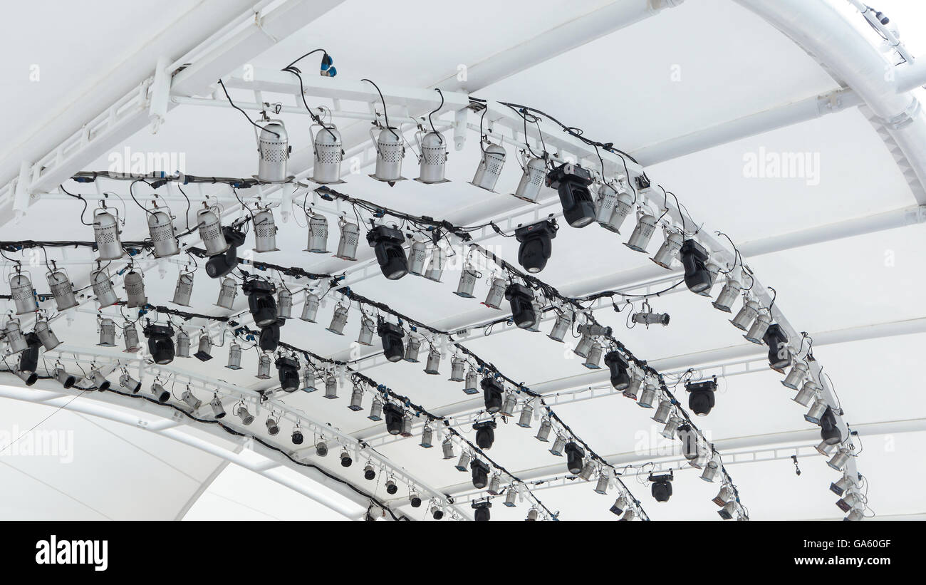 stage illumination lights equipment and projectors mounted to ceiliing