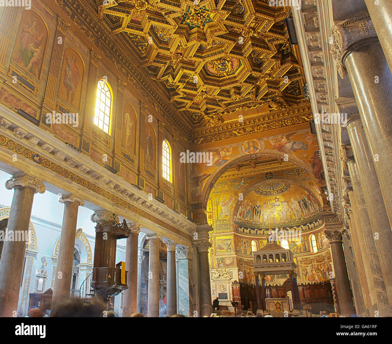 Interior of the Basilica Di Santa Maria Maggiore Stock Photo - Alamy