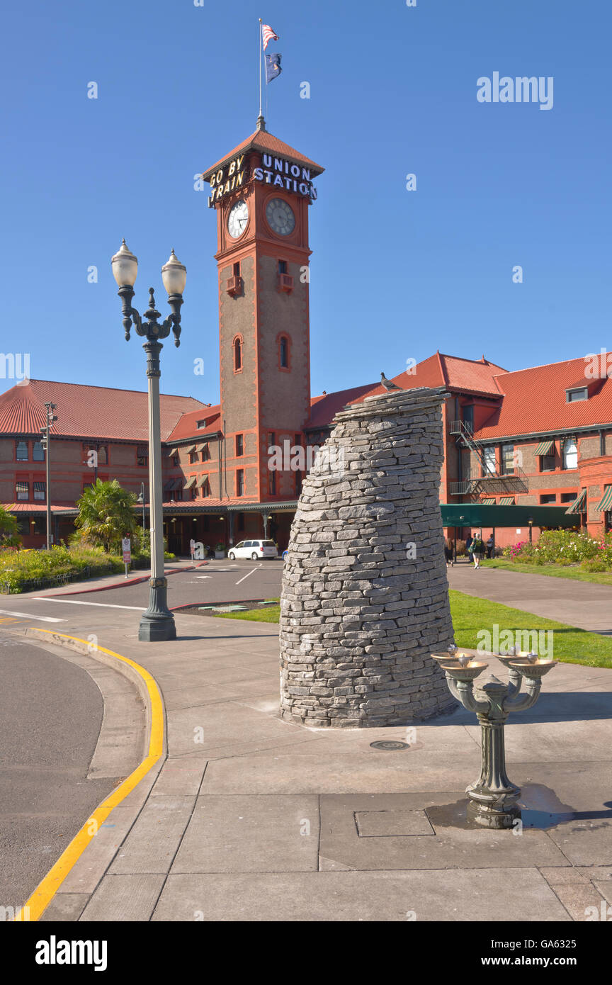 Portland Train Terminal Union Station train terminal in Portland Oregon Stock Photo - Alamy