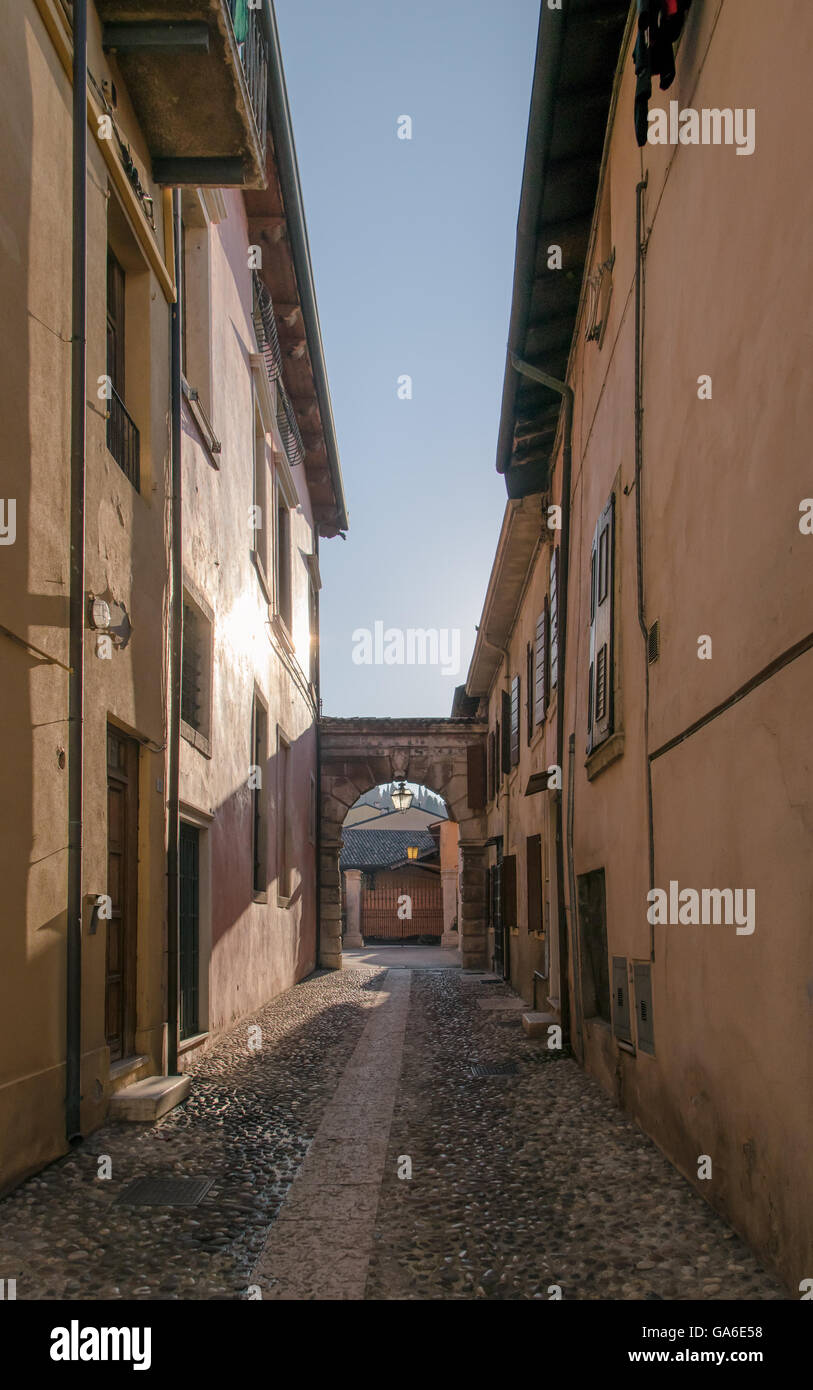 Typical alley ancient medieval hi-res stock photography and images - Alamy